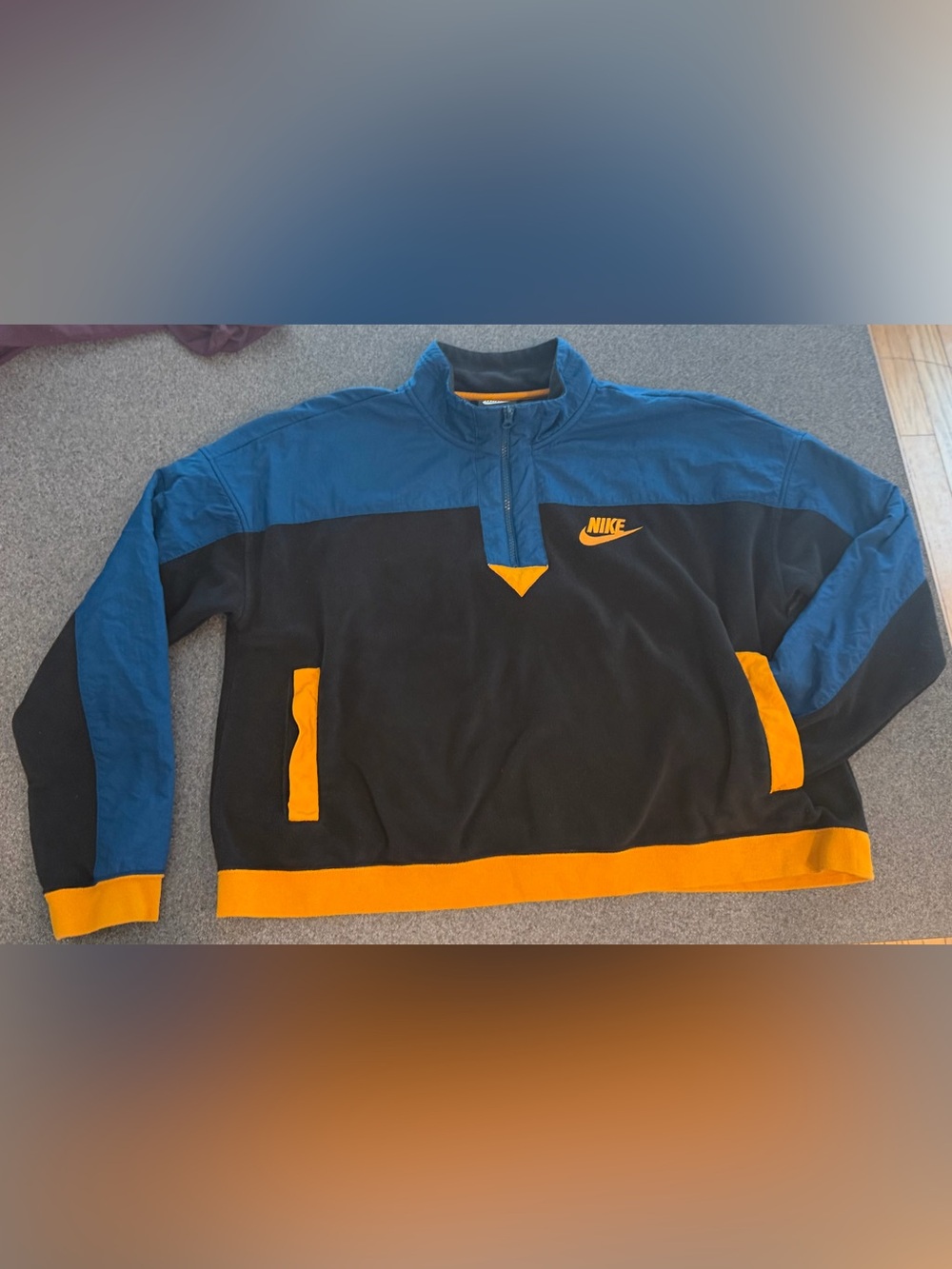 Nike cropped Quarter-Zip Windbreaker Pullover